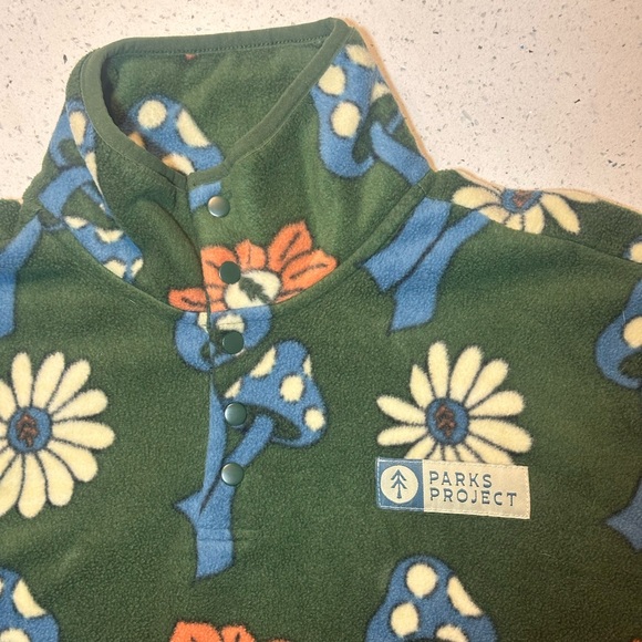Parks Project Power To The Parks Shroom Pullover / pre-loved EUC - Picture 3 of 16
